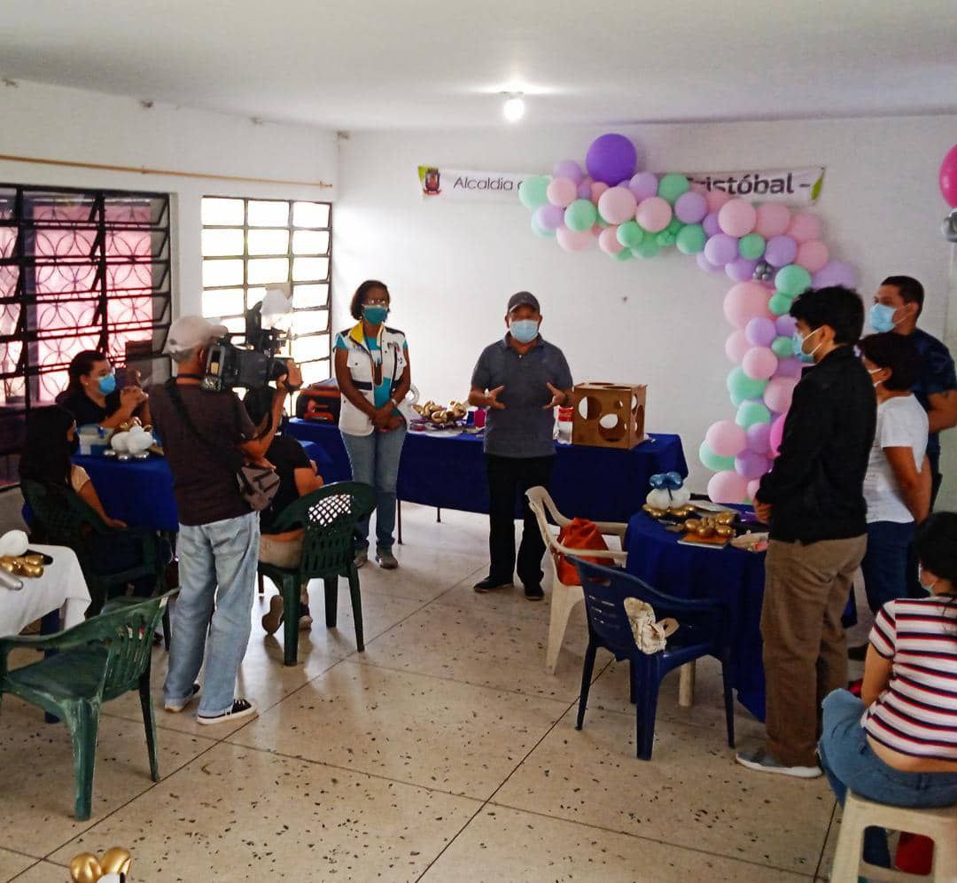 Iamdesin y Alcaldía de San Cristóbal realizan talleres de ...