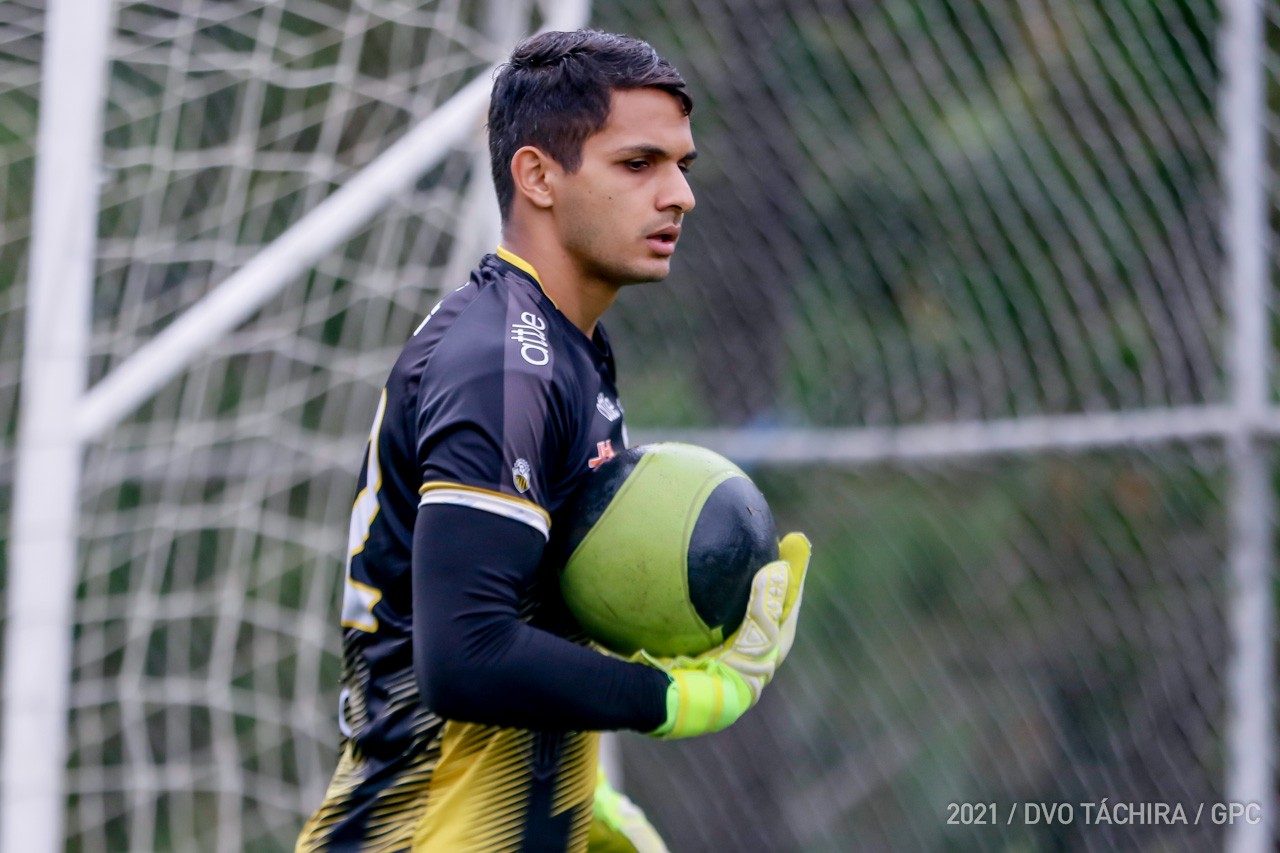 Valdés: “Aprovecharemos para sumar tres puntos en casa”