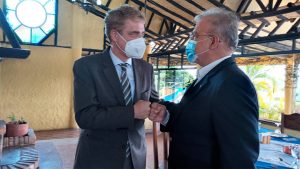 Embajador de Alemania y Max Vásquez