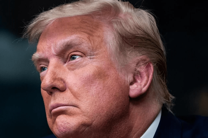 Defensa de Trump busca trasladar juicio fuera de Washington DC