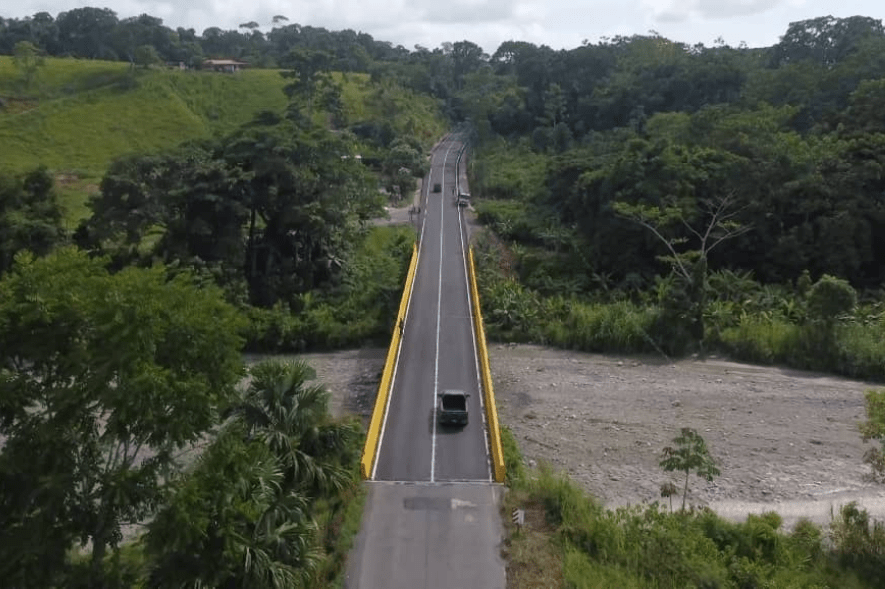 Gobernador Freddy Bernal Vamos a poner bien bonita la Troncal 001
