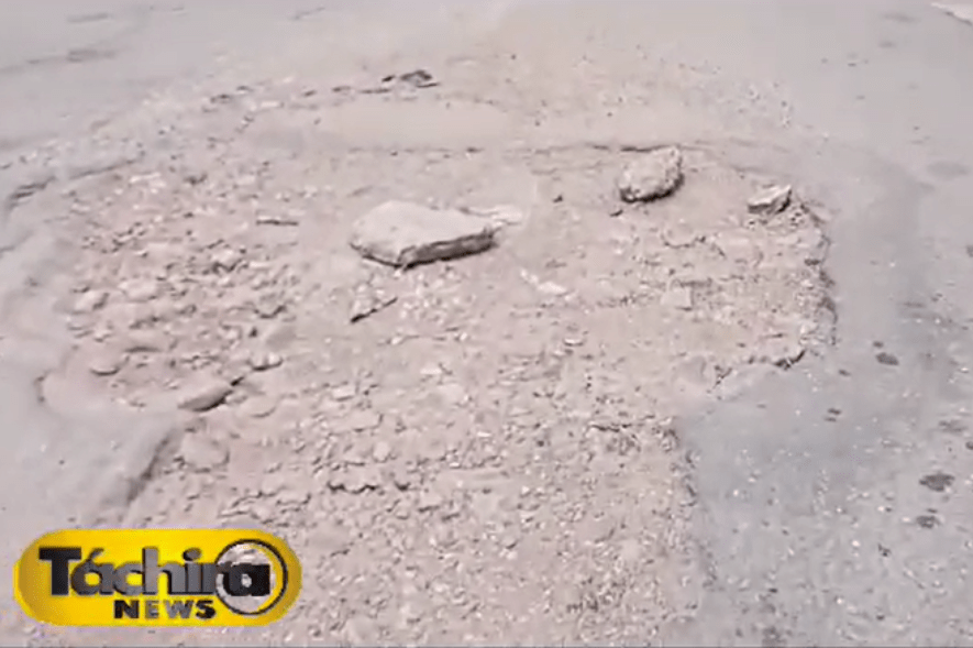 Como pésima catalogan habitantes del municipio Cárdenas la vía principal de Santa Eduviges⁣