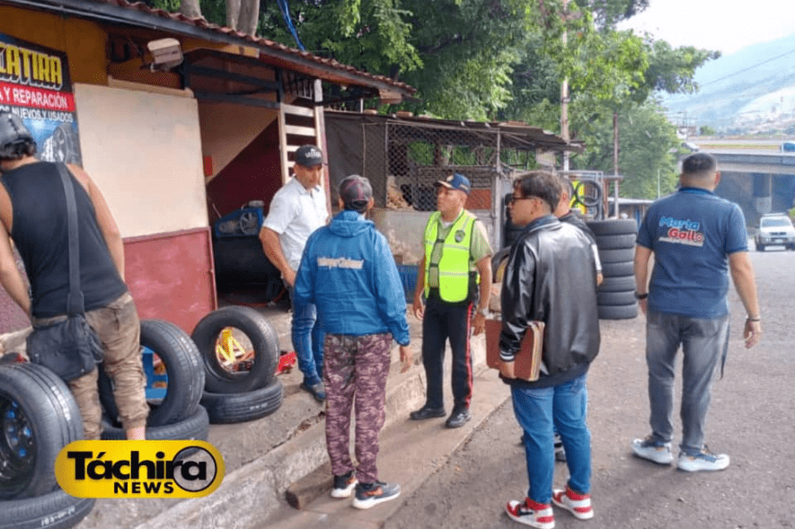 En Táriba desarrollan operativo de reubicación de vendedores informales⁣