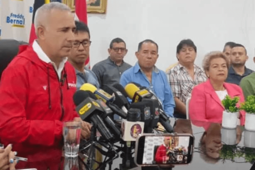 Gobernador Freddy Bernal