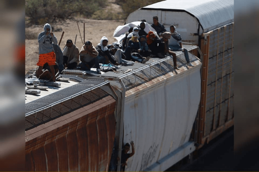 Pareja de venezolanos vive tragedia al intentar abordar trenes de carga en México