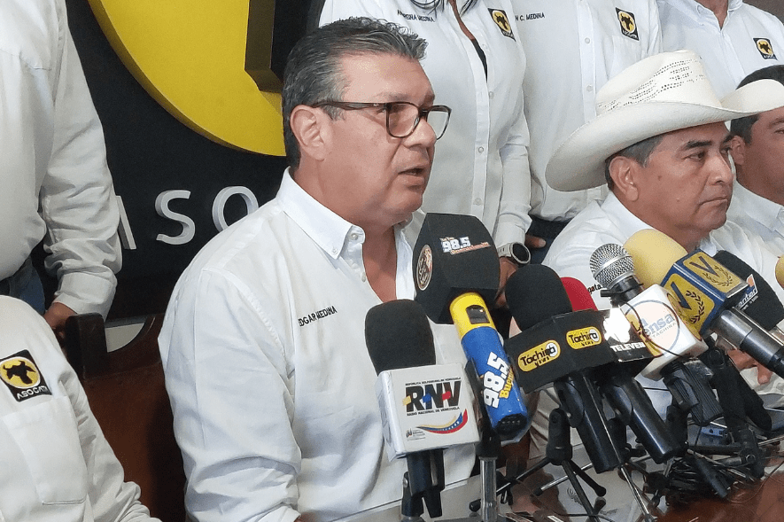 Espectáculos musicales deben iniciar a las 12 de la noche