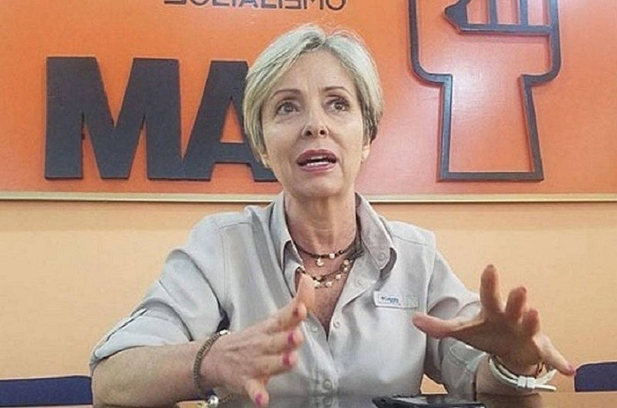 María Verdeal: Con garrotes y decretos se pretende controlar la economía nacional