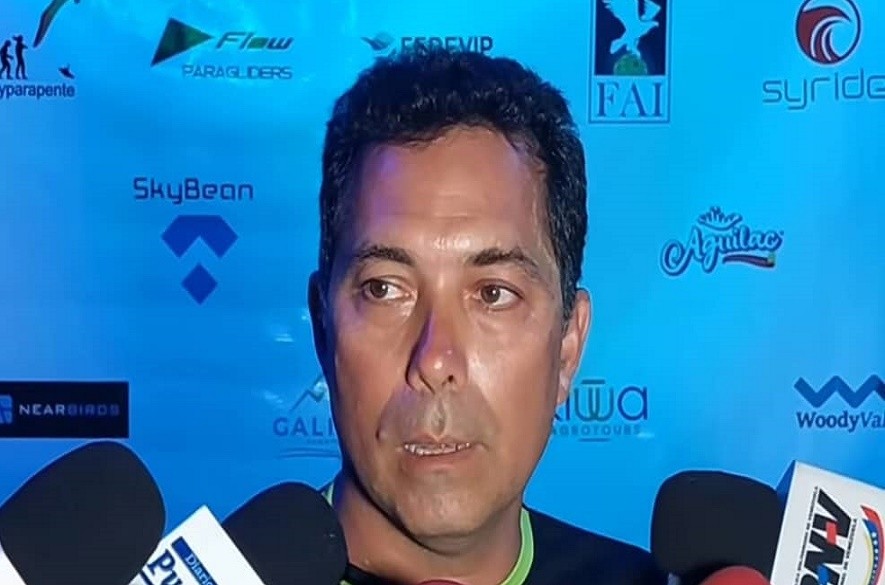 Alex Popov Piloto parapente