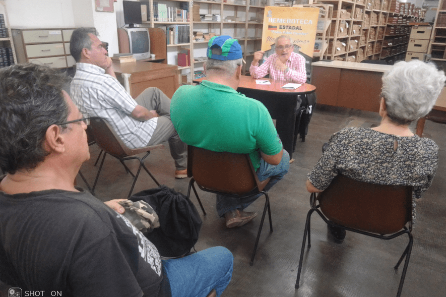 Luis José Oropeza trató un tema muy interesante lo que significa la mujer para los poetas