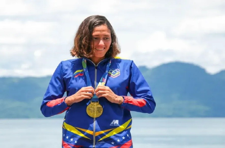 Paola Perez nadadora tachirense
