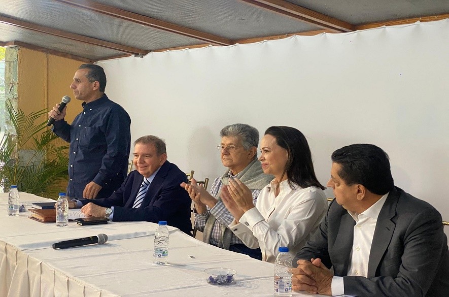 María Corina Edmundo Gonzales con AD