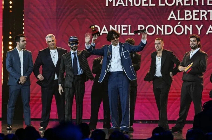 Rawayana recibe el Grammy Awards