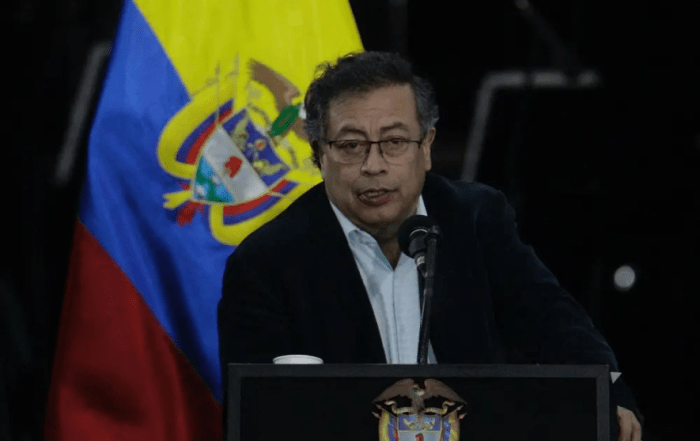 Petro:  Eln y segunda Marquetalia prevén una invasión de EE. UU. A Venezuela