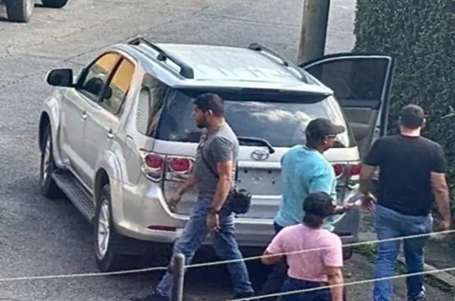 Mária corina denuncia asedio a su casa portada