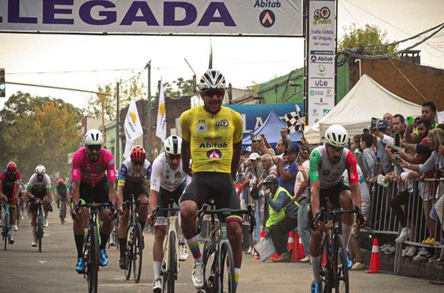 Ciclista venezolano leangel Linares