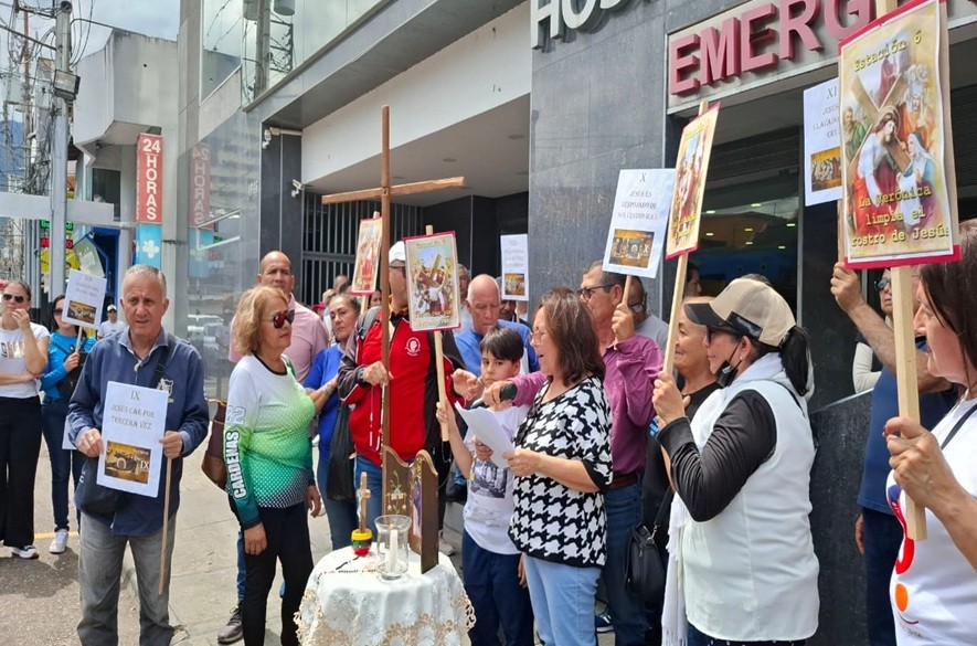 En un calvario se sienten los trabajadores del sector público