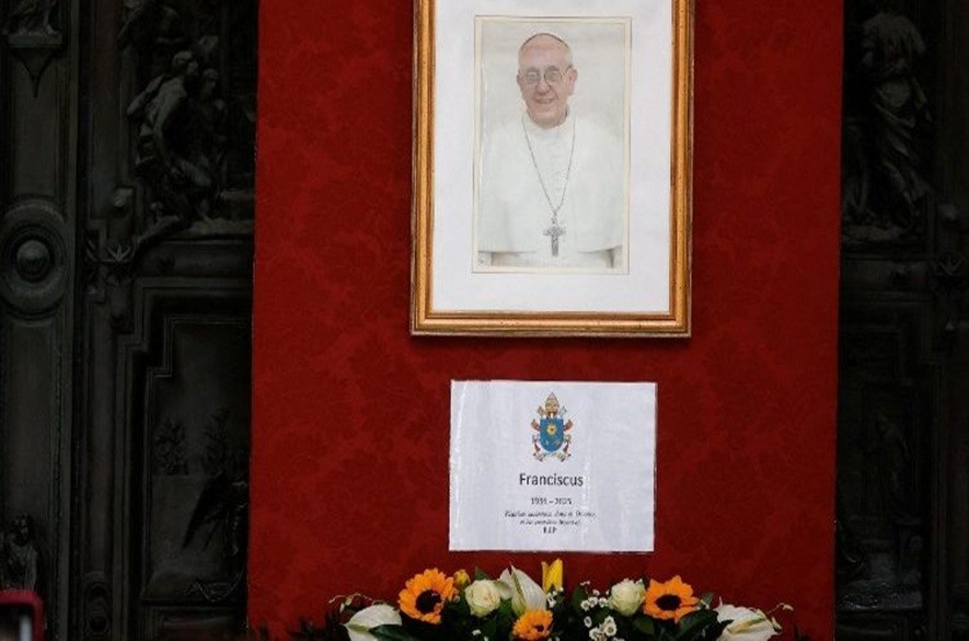 Maduro decreta tres días de duelo nacional por la muerte del papa Francisco