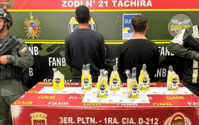 Detienen a caminantes con droga en paquetes de harina de maíz