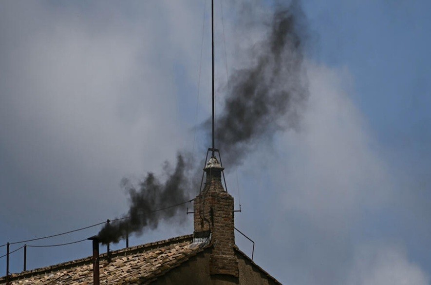 Cónclave, segunda fumata negra
