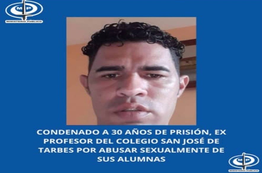Condenan a 30 años de cárcel a exprofesor por abuso sexual