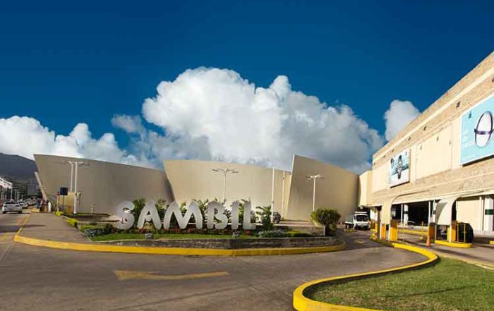 Centros comerciales extenderán su horario hasta las 11 de la noche por navidad
