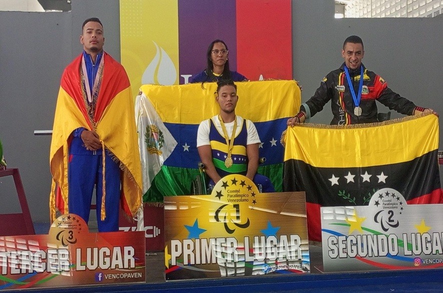 Julio Linares Plata en Nacional de Powerlifting