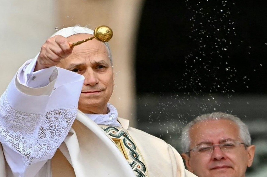 Papa León XIV inicia su pontificado con solemne misa