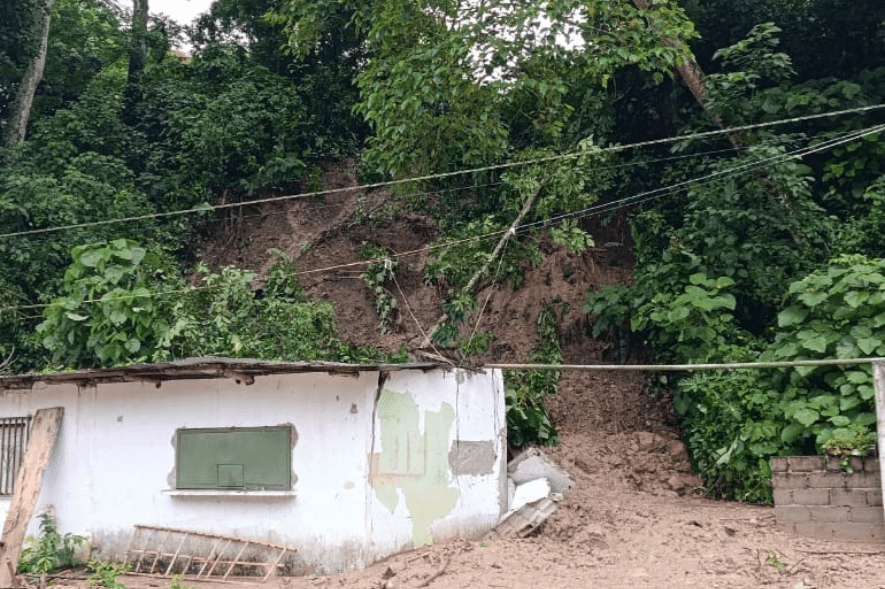 Dos viviendas afectadas por lluvias en Campo Alegre