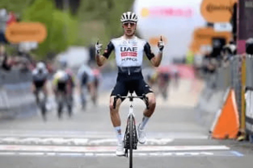 Español Juan Ayuso Abandona el Giro de Italia
