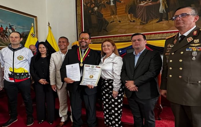 Gobernación del Táchira entrega premio a periodistas