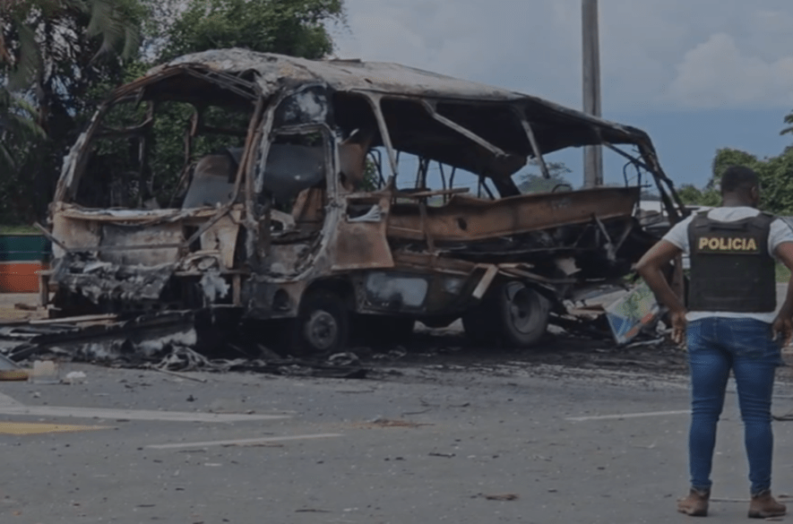 Más de 10 atentados con explosivos sacuden a Colombia