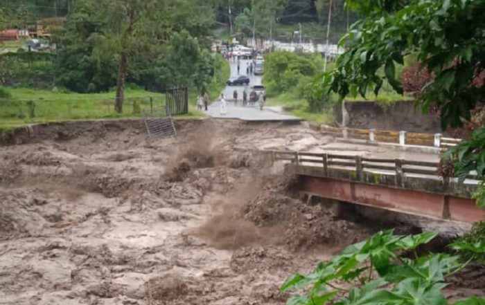 Arrancaron las ondas tropicales con lluvias torrenciales en Venezuela