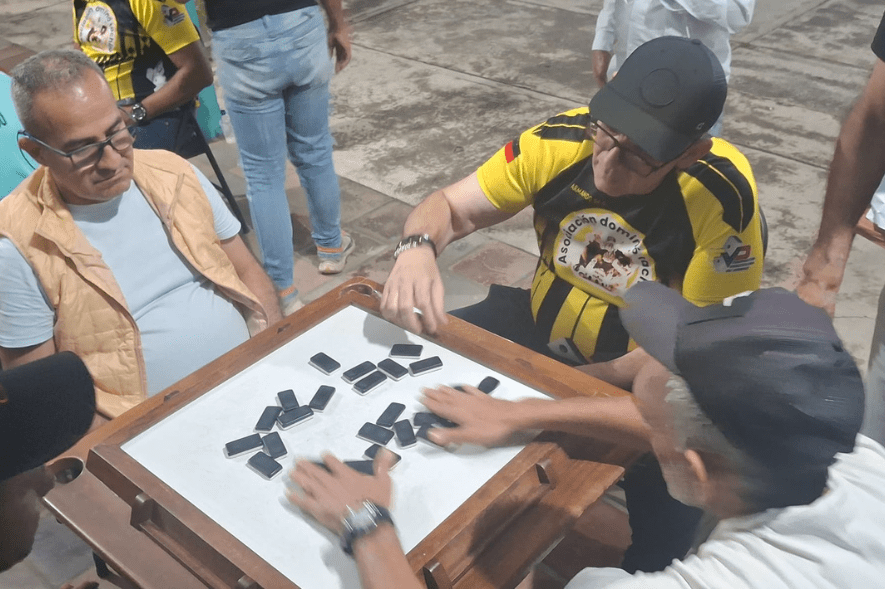 Palmira celebró Copa de Dominó