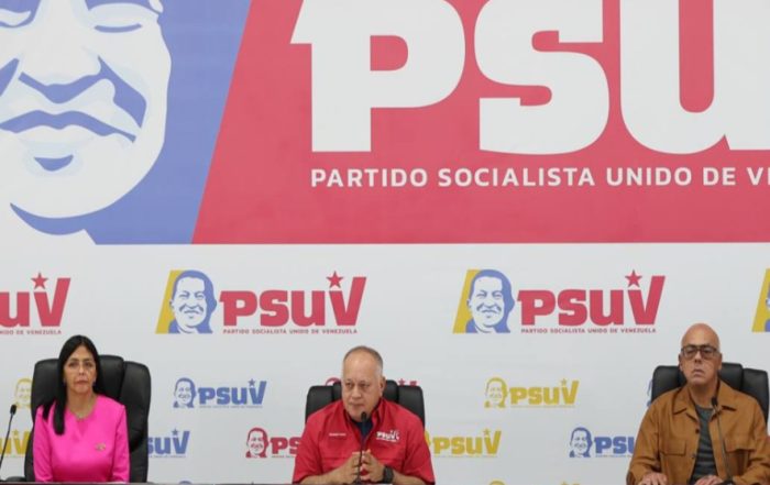 Diosdado Cabello Estamos listos para defendernos de quién sea y cómo sea