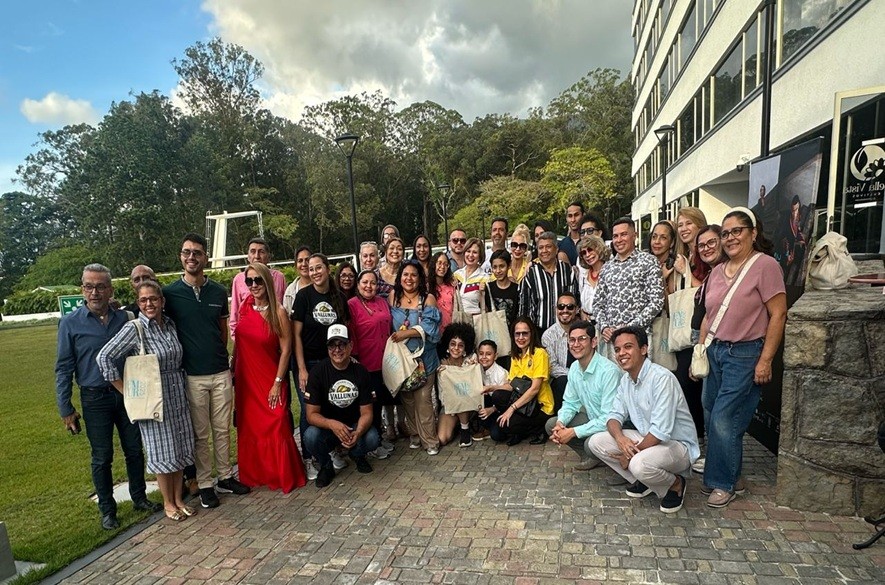 La moda y el arte se unen por una causa social en la Semana de la Moda y el Turismo 2025