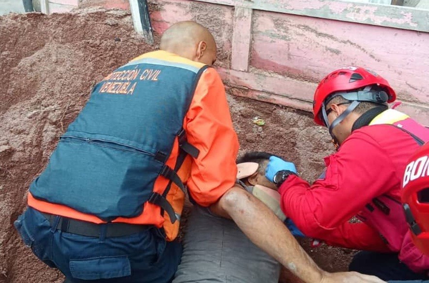 Un hombre cae de un andamio a 15 metros de altura en el Centro de San Cristóbal