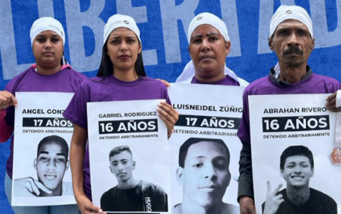 Continúan presos cuatro adolescentes por motivos políticos