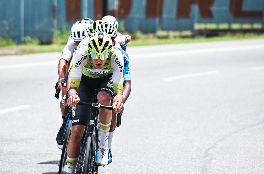 El Tornado Leangel Linarez barrió en Cagua