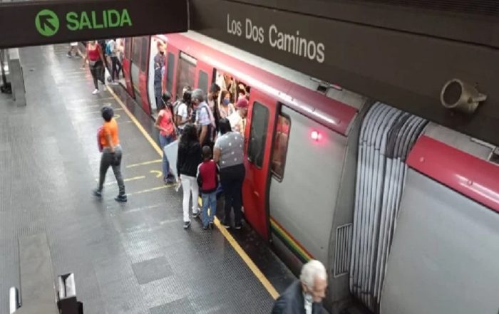 Abuelo saltó a los rieles del Metro de Caracas