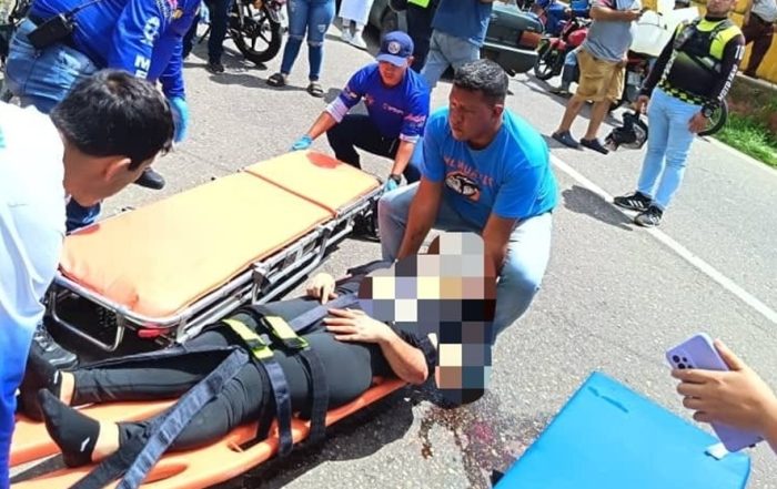 Choque entre moto y vehículo en la troncal 5