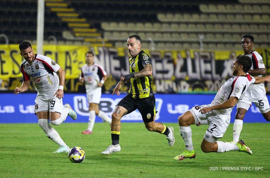 Deportivo Táchira pierde ante Caracas en el templo del futbol