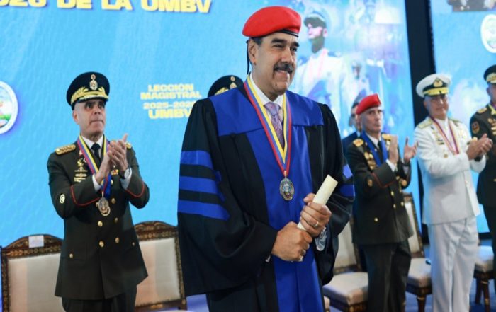 Maduro recibe Doctorado Honoris Causa