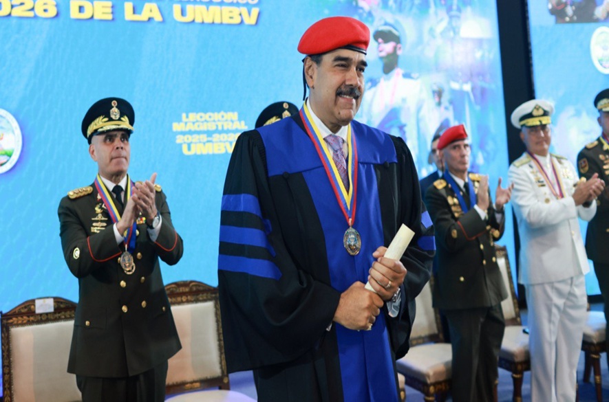 Maduro recibe Doctorado Honoris Causa