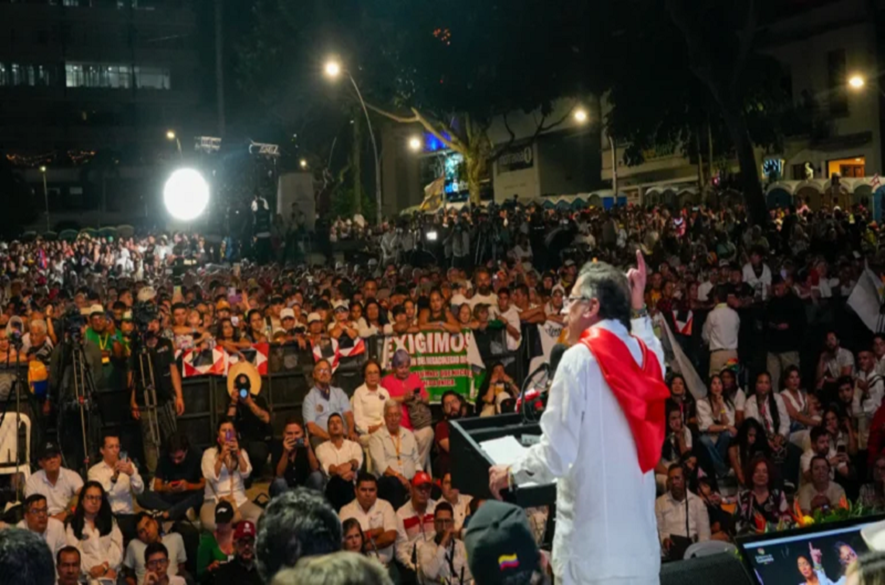 Petro vamos a una Asamblea Constituyente en Colombia