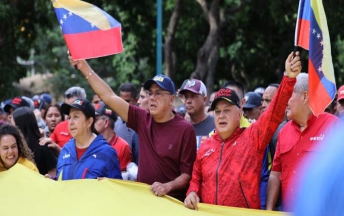 Jorge Rodríguez Defenderemos la patria ante cualquier enemigo