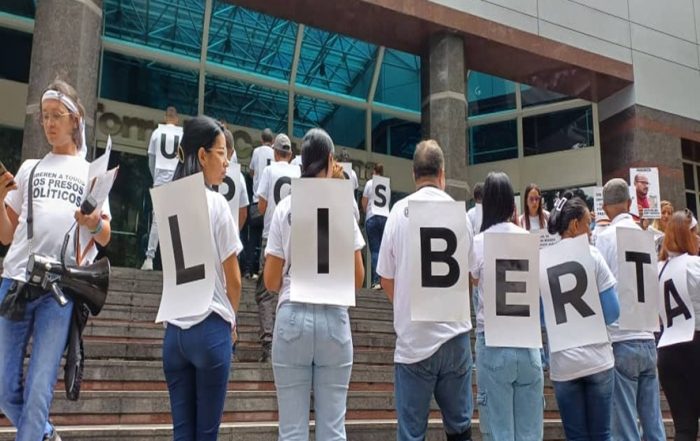 Con más de mil presos por razones políticas conmemora Venezuela el Día de los Derechos Humanos
