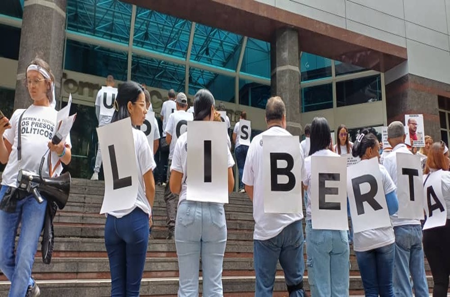 Con más de mil presos por razones políticas conmemora Venezuela el Día de los Derechos Humanos