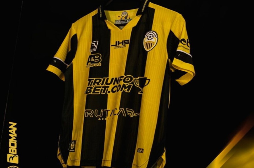 Deportivo Táchira presentó su nueva camisa para la temporada 2026
