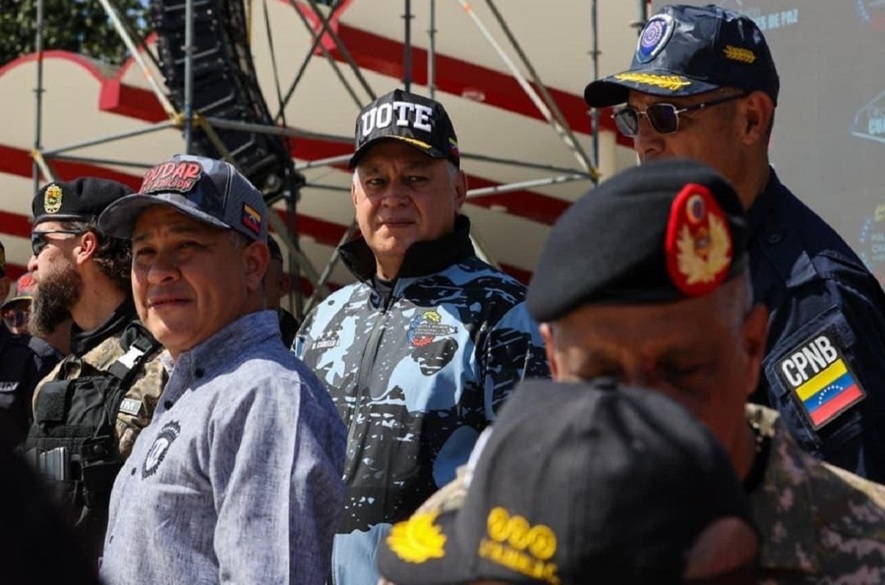 Prohíben uso de luces LED en vehículos