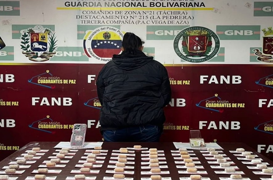 Táchira: llevaba 65 dediles de cocaina en el estomago
